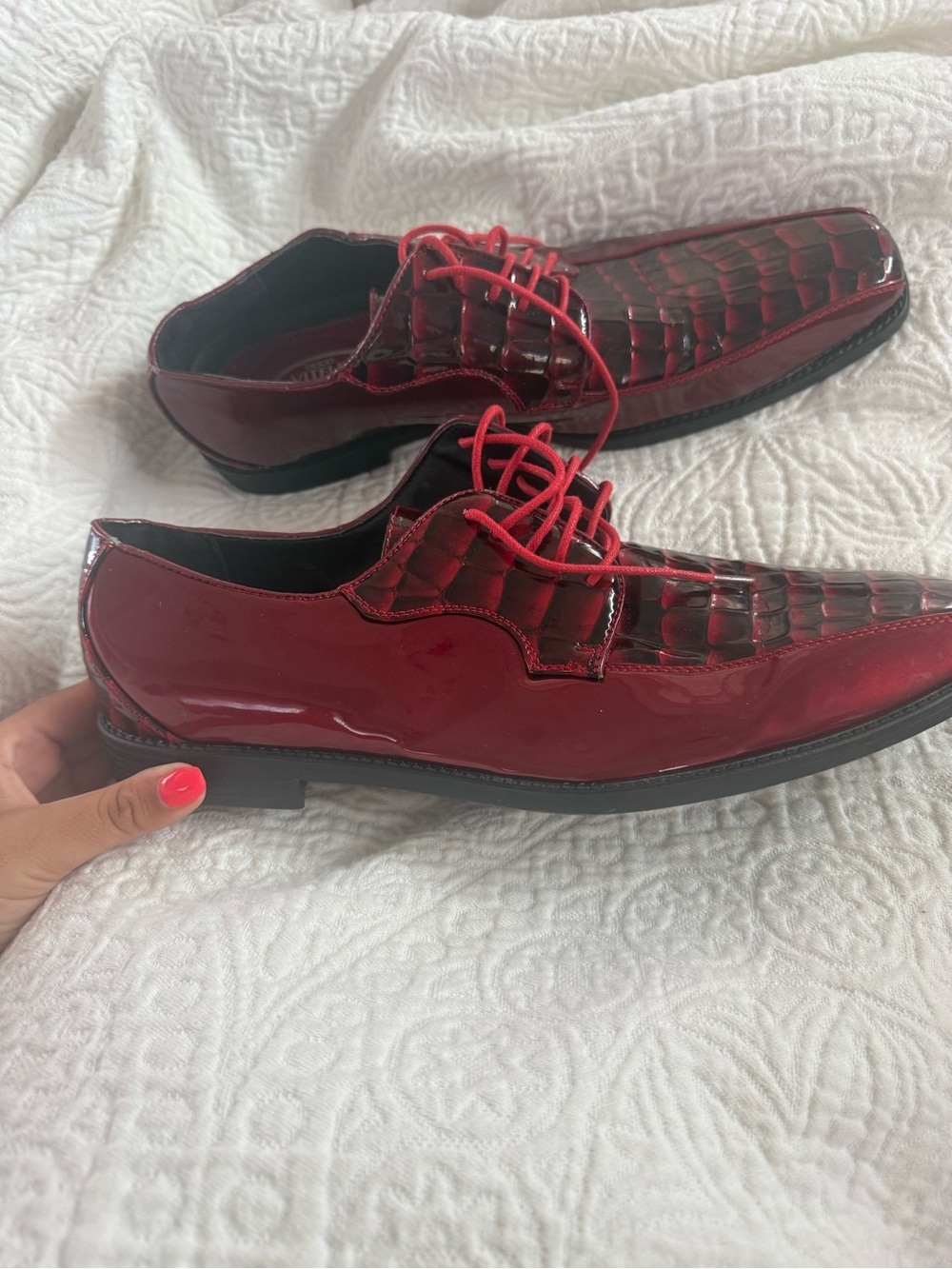 Men's Shiny Red Lace-Up Dress Shoes